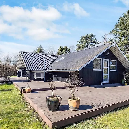 4 Person In Holiday home *